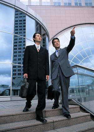 魅力的のミリタリージャケットが豊富な通販サイト